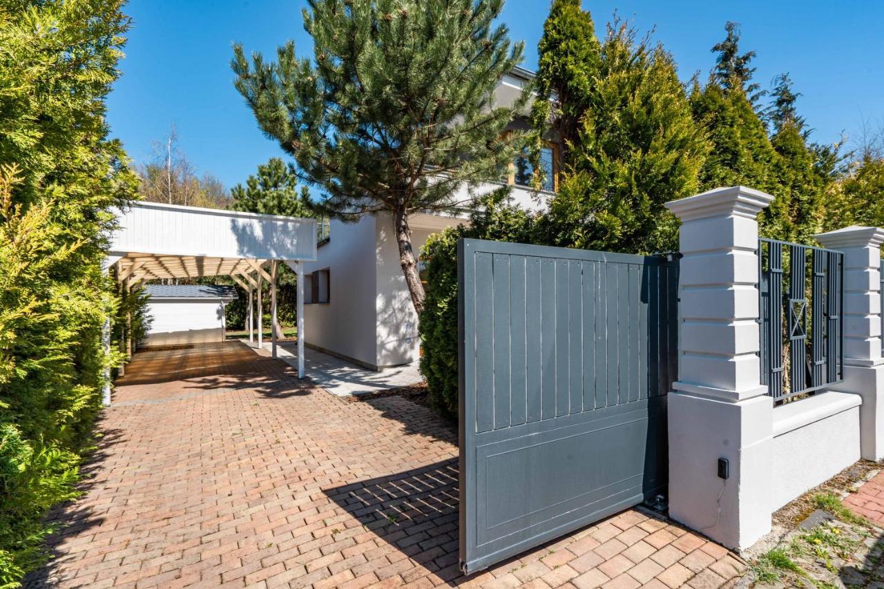 Serenity Prague Villa With Garden Jacuzzi Extérieur photo